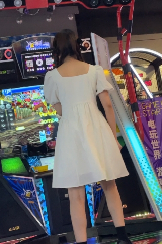 【㊙️新KingKCD】CD2727//可爱小姐姐跳舞，镜头在裙下狂拍